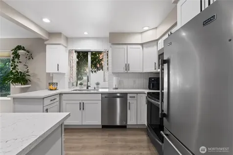 613 W 4th Avenue Seattle WA 98119