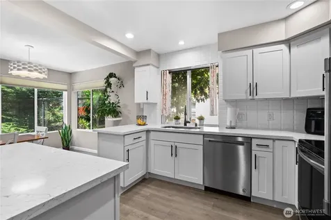 613 4th Avenue W Seattle WA 98119