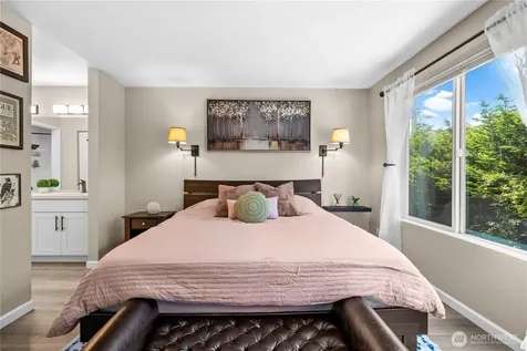 613 W 4th Avenue Seattle WA 98119