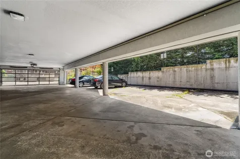 613 4th Avenue W Seattle WA 98119