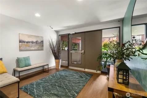 613 W 4th Avenue Seattle WA 98119