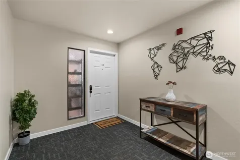 613 W 4th Avenue Seattle WA 98119