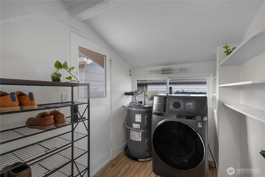 206 Hewitt Avenue Bremerton WA 98337