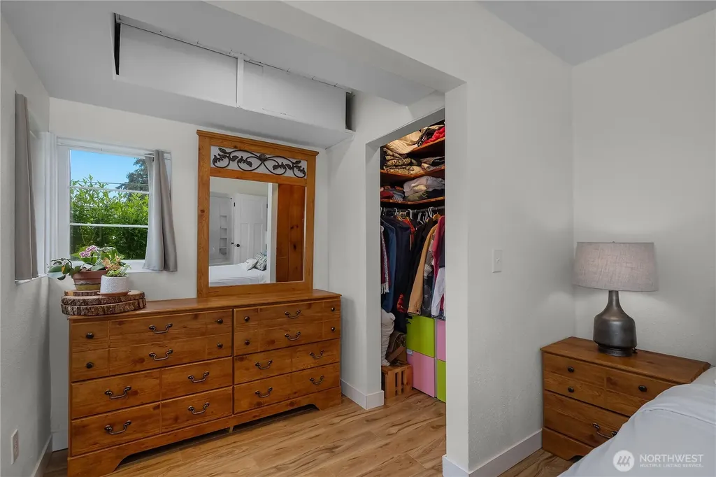 206 Hewitt Avenue Bremerton WA 98337