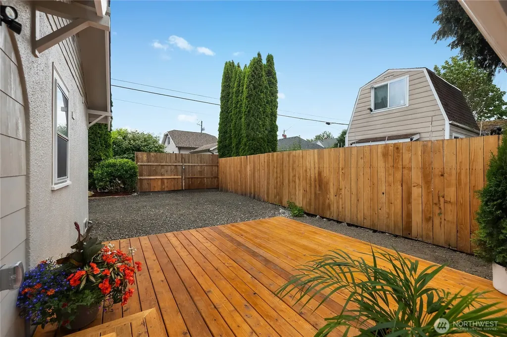 206 Hewitt Avenue Bremerton WA 98337