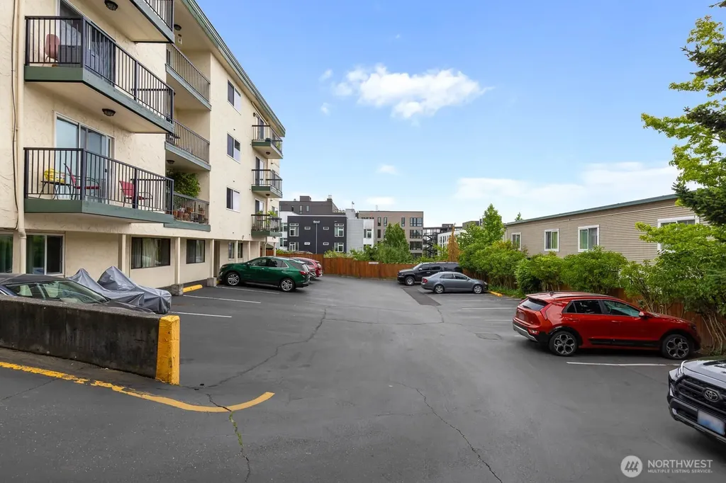8747 Phinney Avenue N Seattle WA 98103