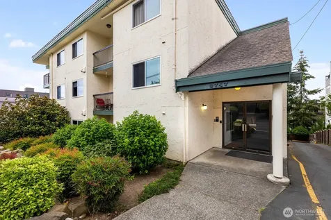 8747 Phinney Avenue N Seattle WA 98103