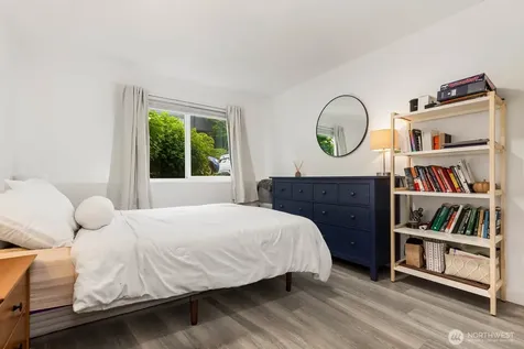 8747 Phinney Avenue N Seattle WA 98103