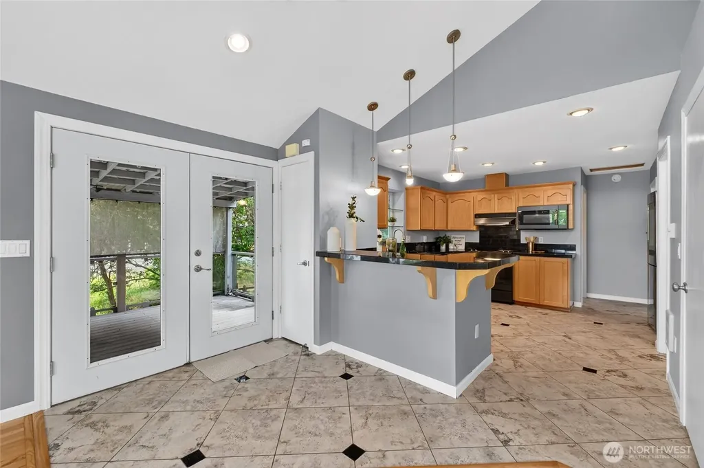 21937 Promontory Court SE Yelm WA 98597