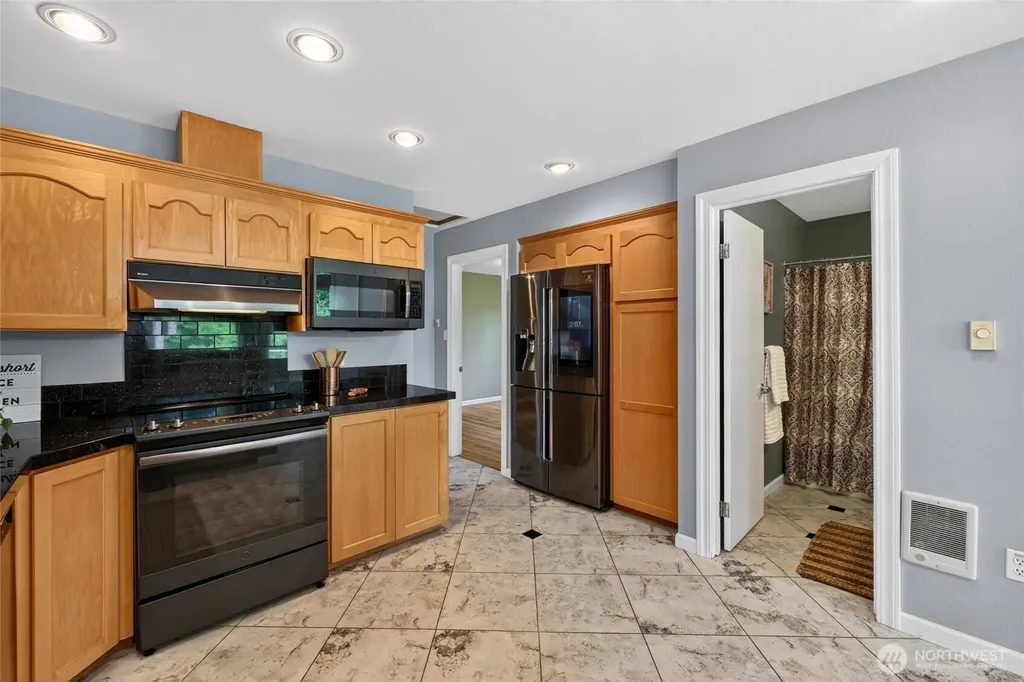 21937 Promontory Court SE Yelm WA 98597