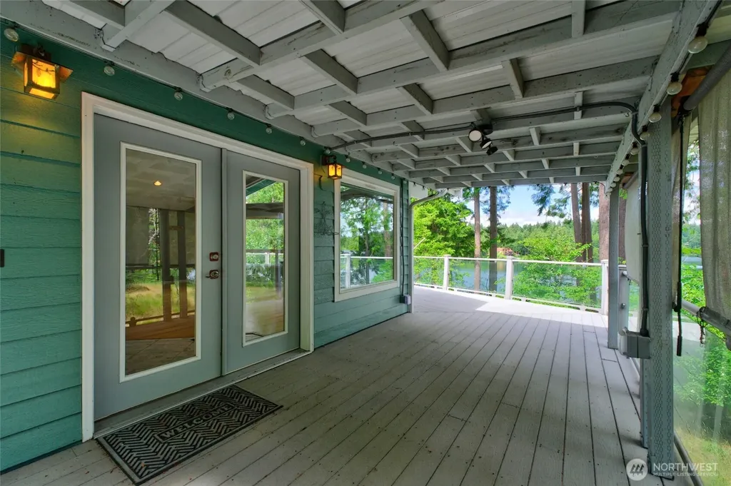 21937 Promontory Court SE Yelm WA 98597
