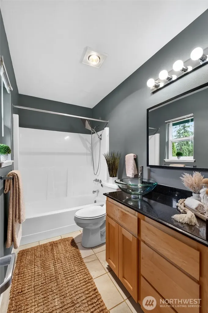 21937 Promontory Court SE Yelm WA 98597