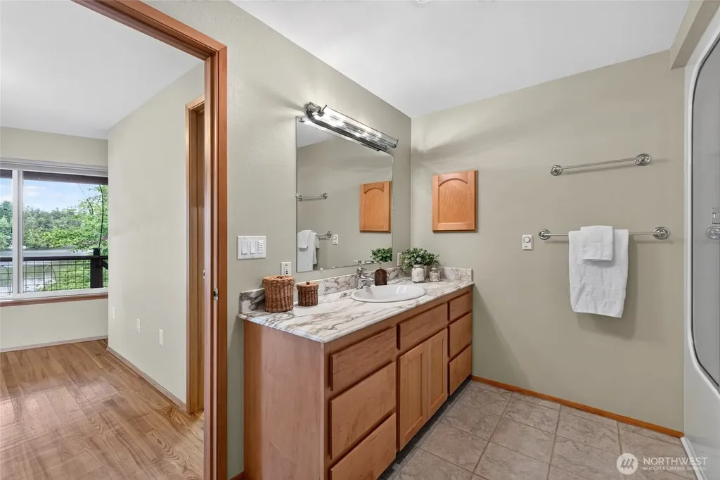 21937 Promontory Court SE Yelm WA 98597