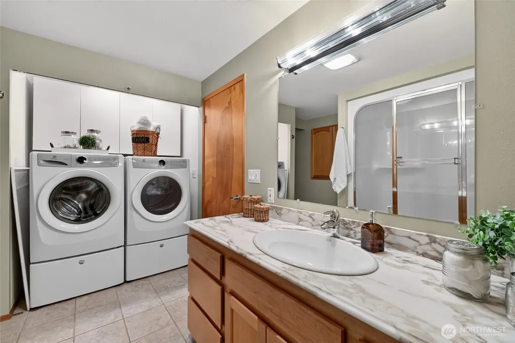 21937 Promontory Court SE Yelm WA 98597