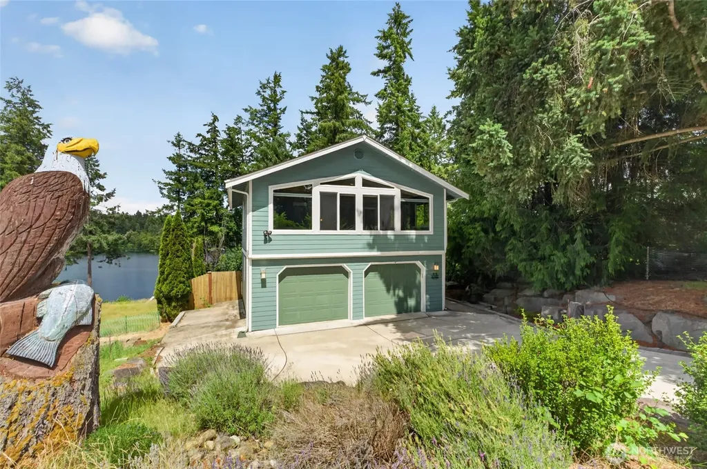 21937 Promontory Court SE Yelm WA 98597