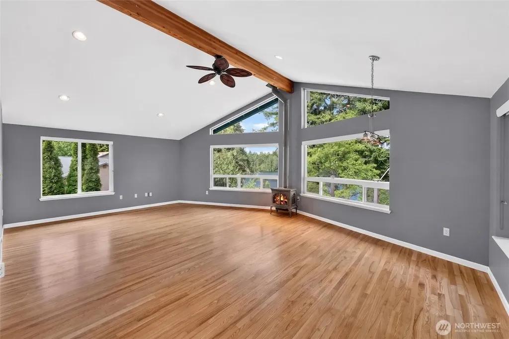 21937 Promontory Court SE Yelm WA 98597