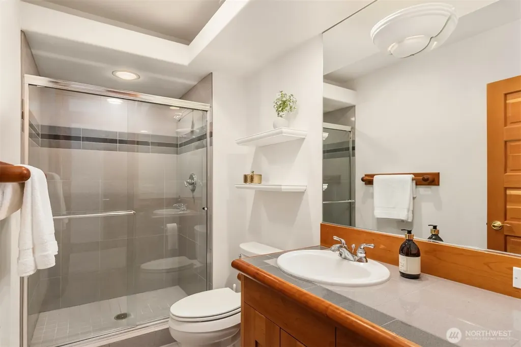 10199 Affirmed Lane NE Bainbridge Island WA 98110