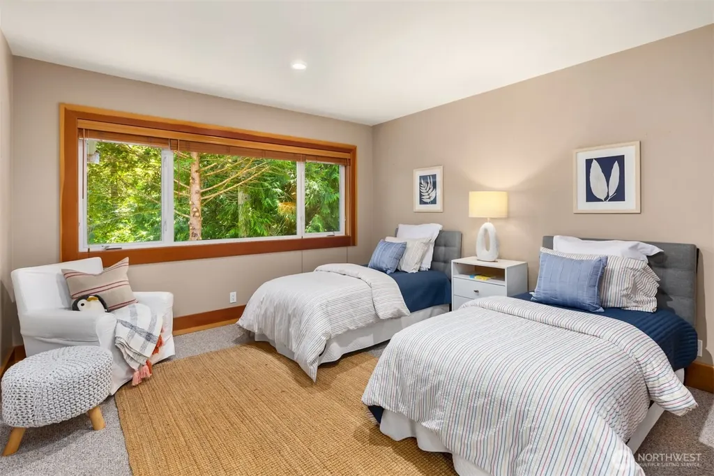 10199 Affirmed Lane NE Bainbridge Island WA 98110