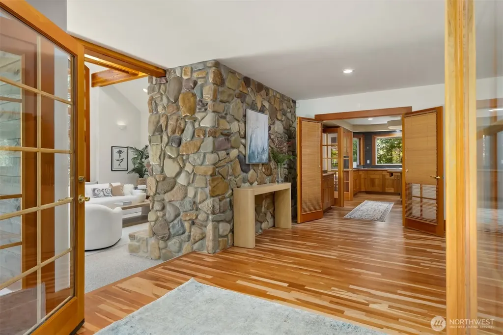 10199 Affirmed Lane NE Bainbridge Island WA 98110