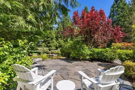 10199 Affirmed Lane NE Bainbridge Island WA 98110