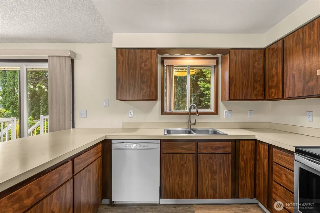 720 11th Street NE East Wenatchee WA 98802