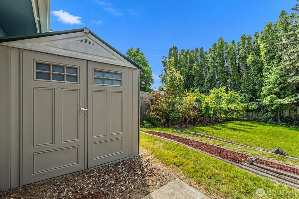 720 11th Street NE East Wenatchee WA 98802