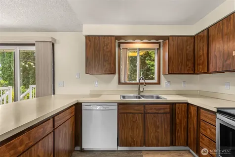 720 11th Street NE East Wenatchee WA 98802