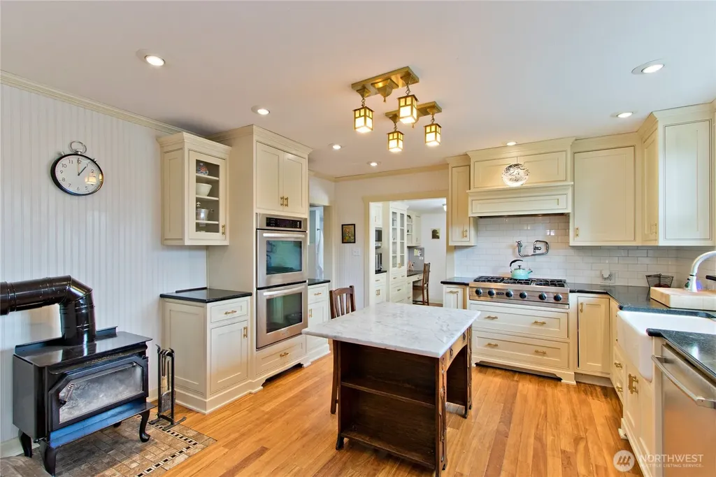 26806 SE 432nd Street Enumclaw WA 98022