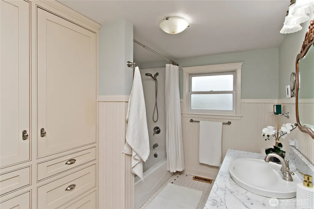 26806 SE 432nd Street Enumclaw WA 98022