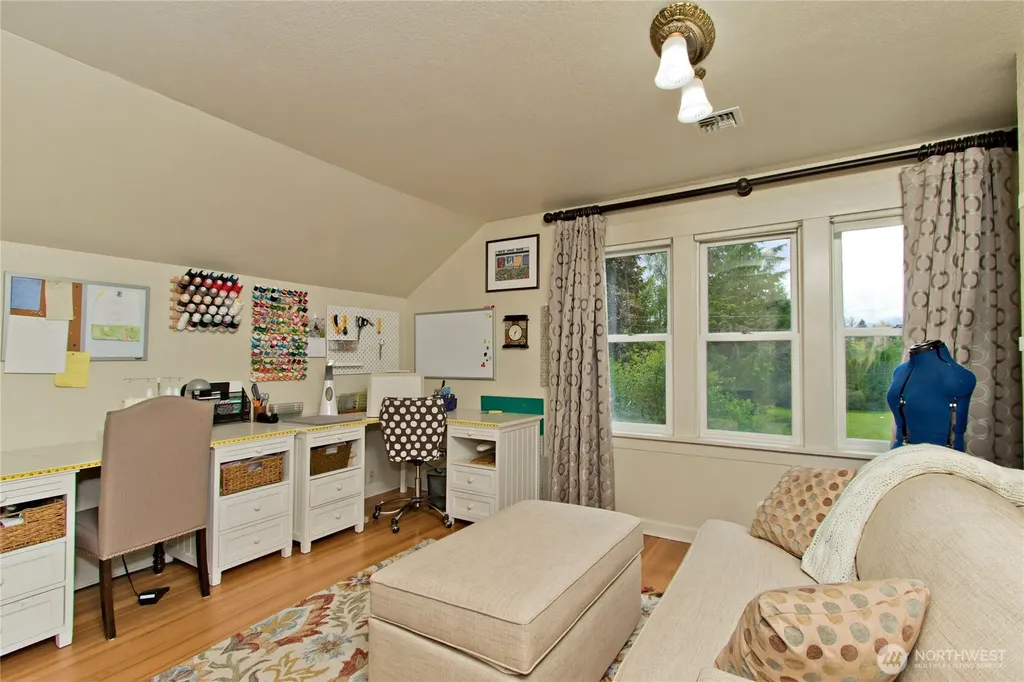 26806 SE 432nd Street Enumclaw WA 98022