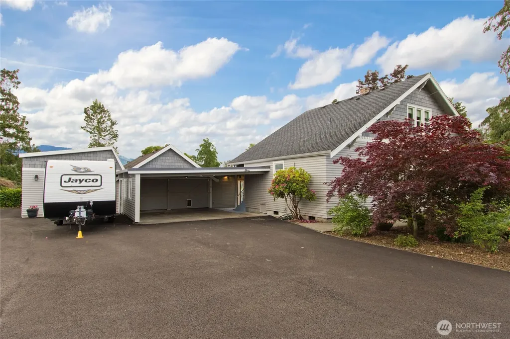 26806 SE 432nd Street Enumclaw WA 98022