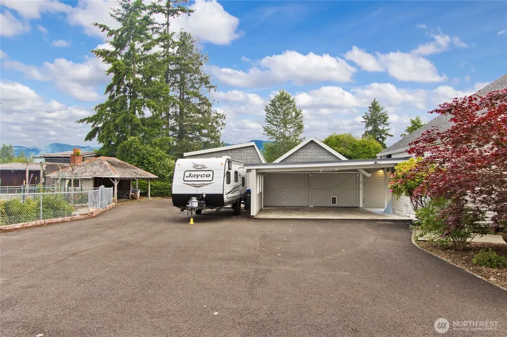 26806 SE 432nd Street Enumclaw WA 98022