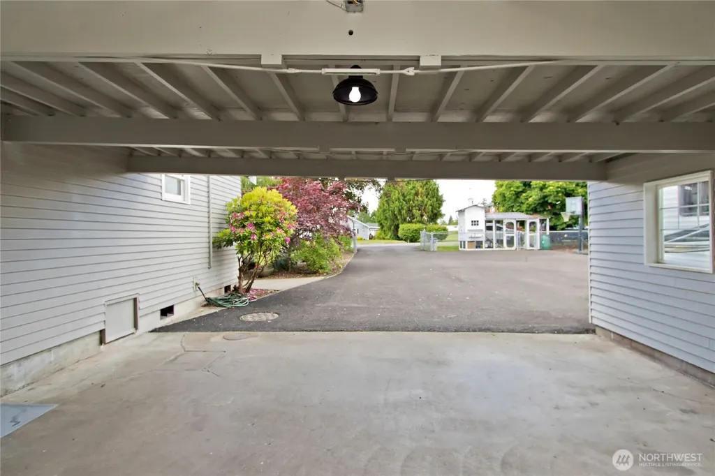 26806 SE 432nd Street Enumclaw WA 98022
