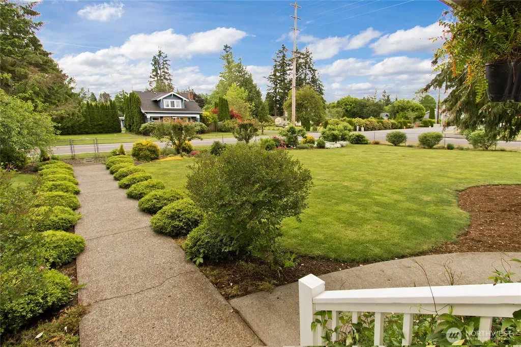 26806 SE 432nd Street Enumclaw WA 98022