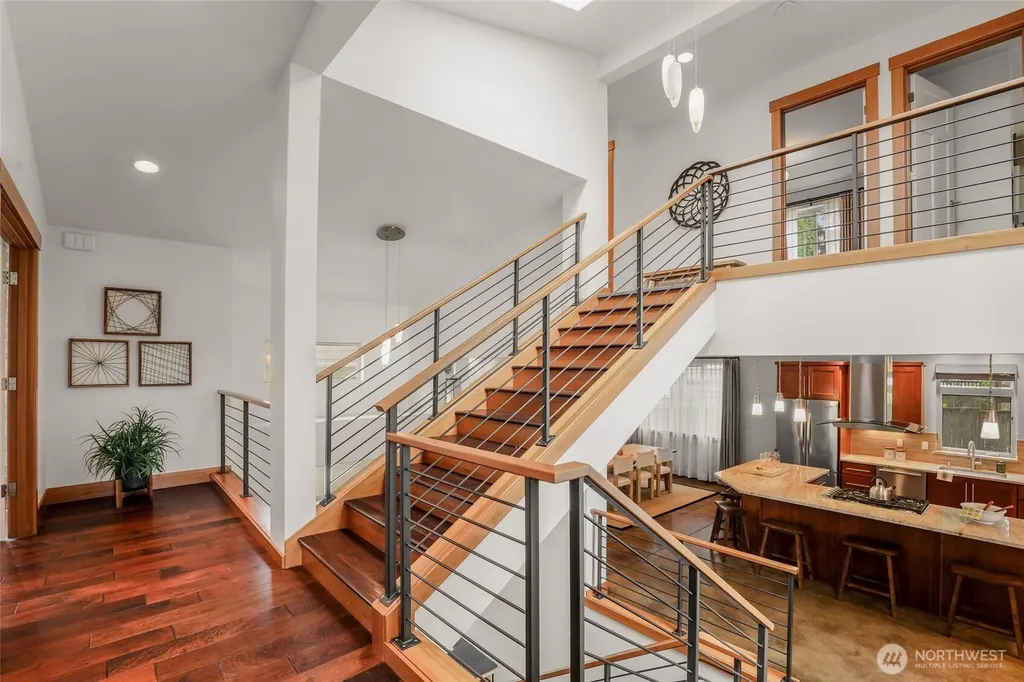 10644 Bartlett Avenue NE Seattle WA 98125