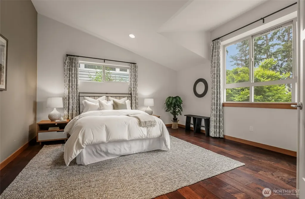 10644 Bartlett Avenue NE Seattle WA 98125