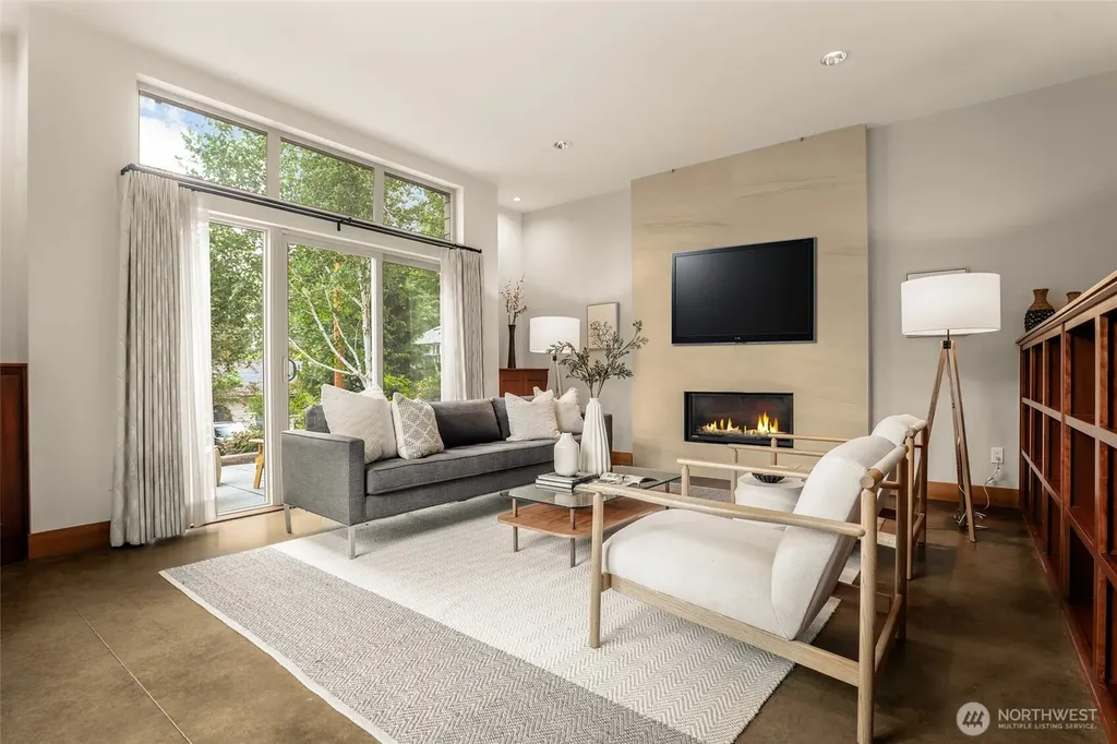 10644 Bartlett Avenue NE Seattle WA 98125