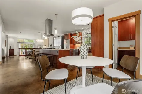 10644 Bartlett Avenue NE Seattle WA 98125
