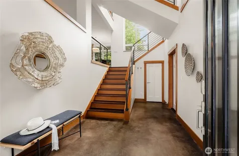 10644 Bartlett Avenue NE Seattle WA 98125