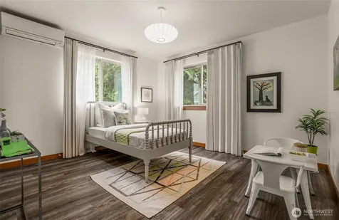 10644 Bartlett Avenue NE Seattle WA 98125