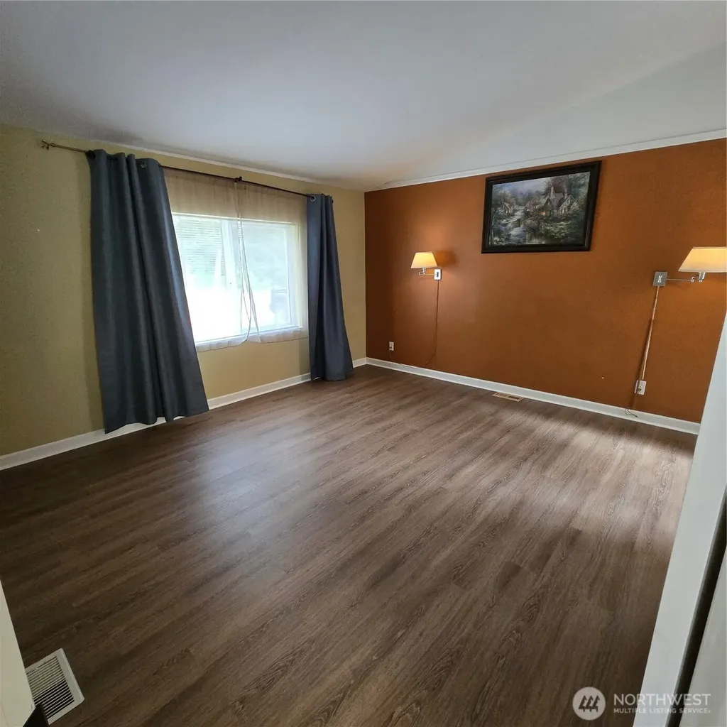 29031 Falkner Road NE Poulsbo WA 98370
