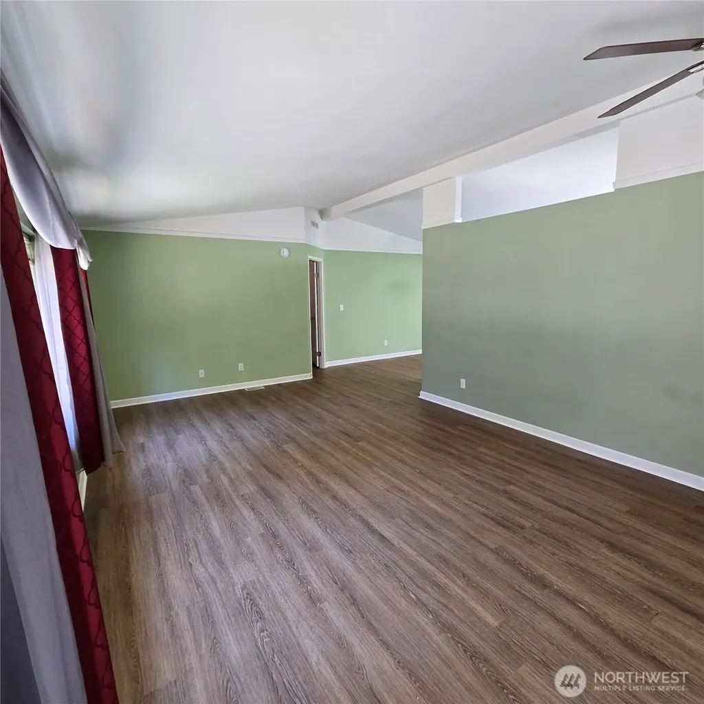 29031 Falkner Road NE Poulsbo WA 98370