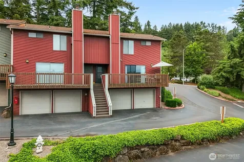 25042 Lake Fenwick Road Kent WA 25044