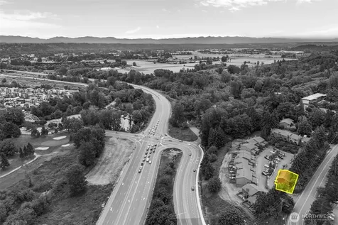 25042 Lake Fenwick Road Kent WA 25044