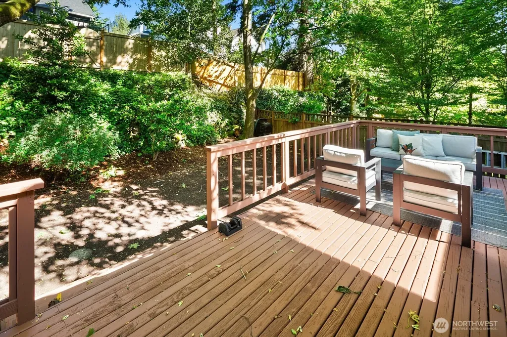 7032 15th Avenue NE Seattle WA 98115