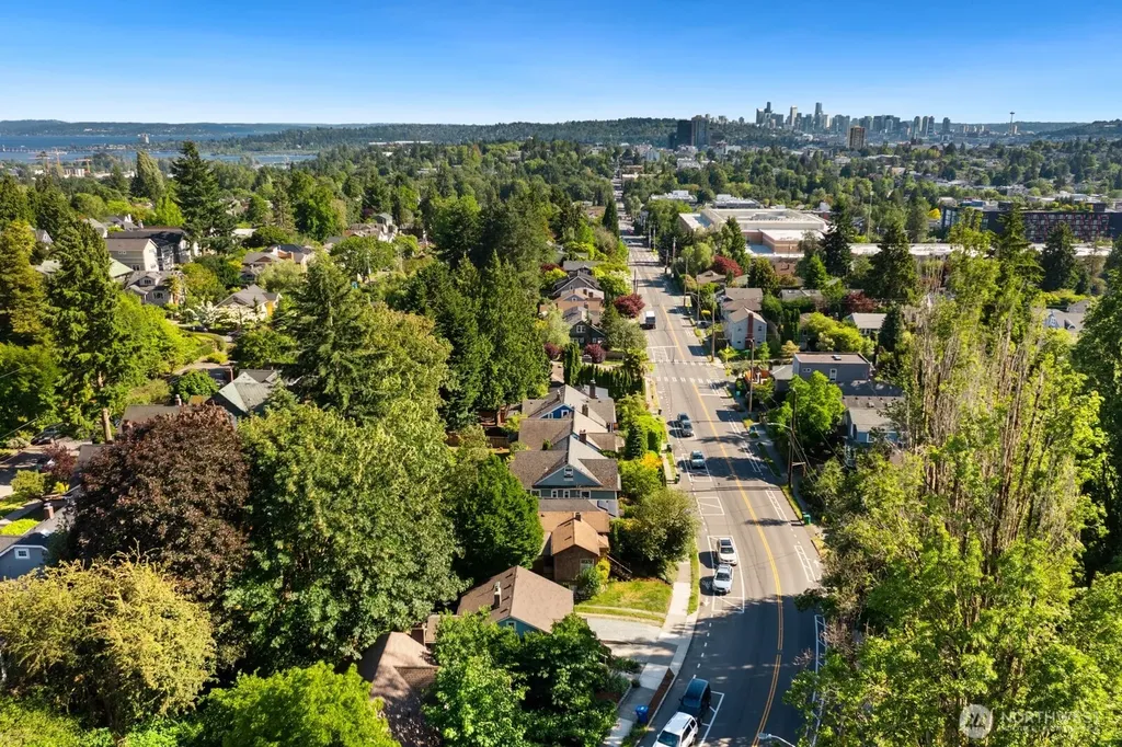 7032 15th Avenue NE Seattle WA 98115