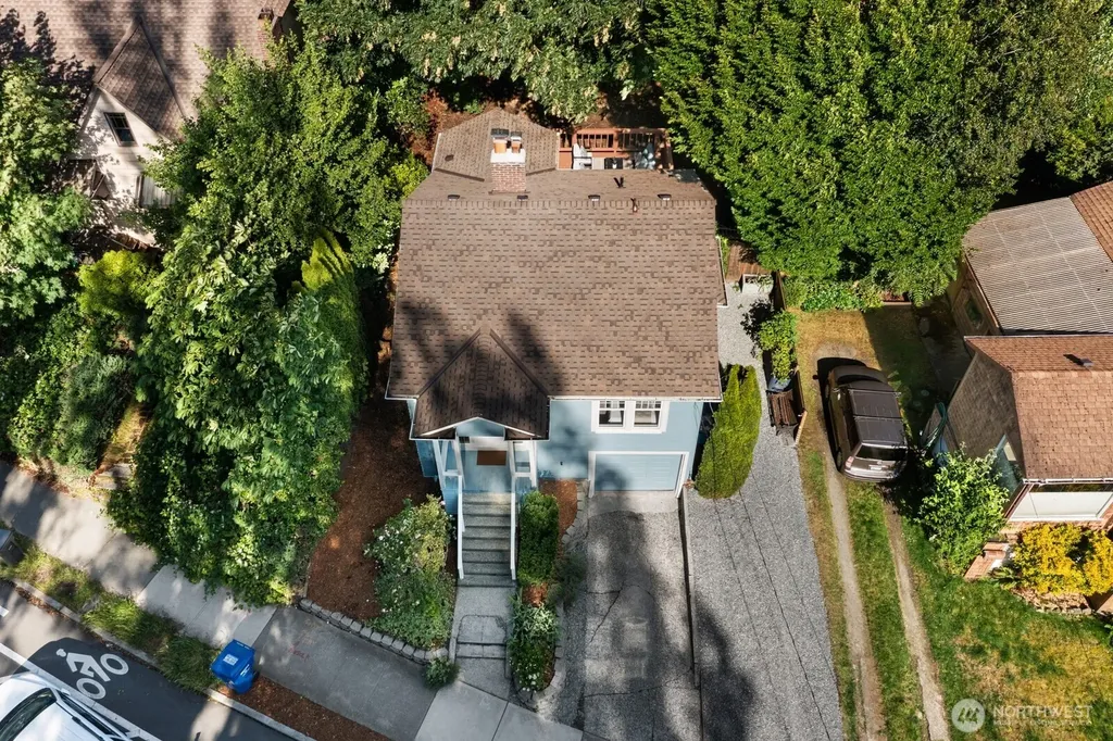 7032 15th Avenue NE Seattle WA 98115