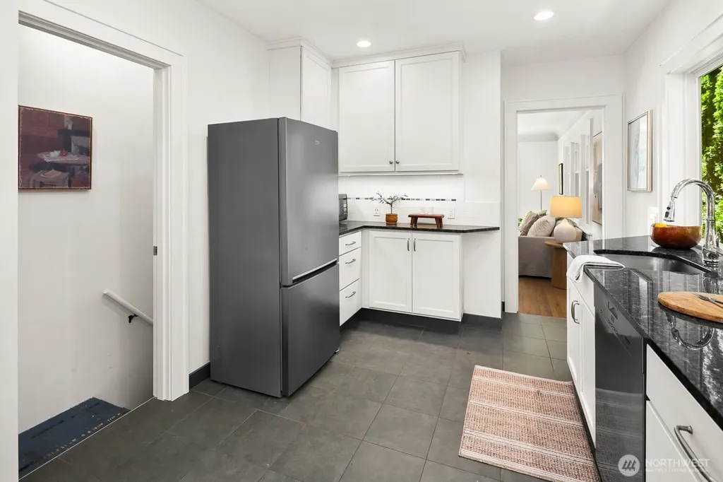 7032 15th Avenue NE Seattle WA 98115