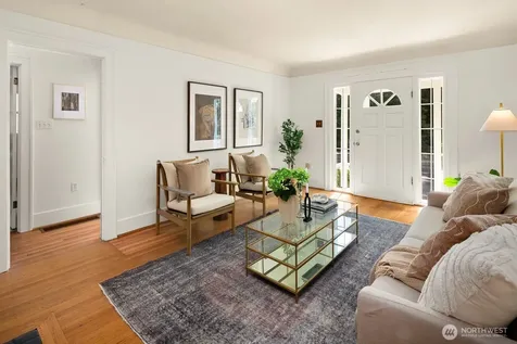 7032 15th Avenue NE Seattle WA 98115