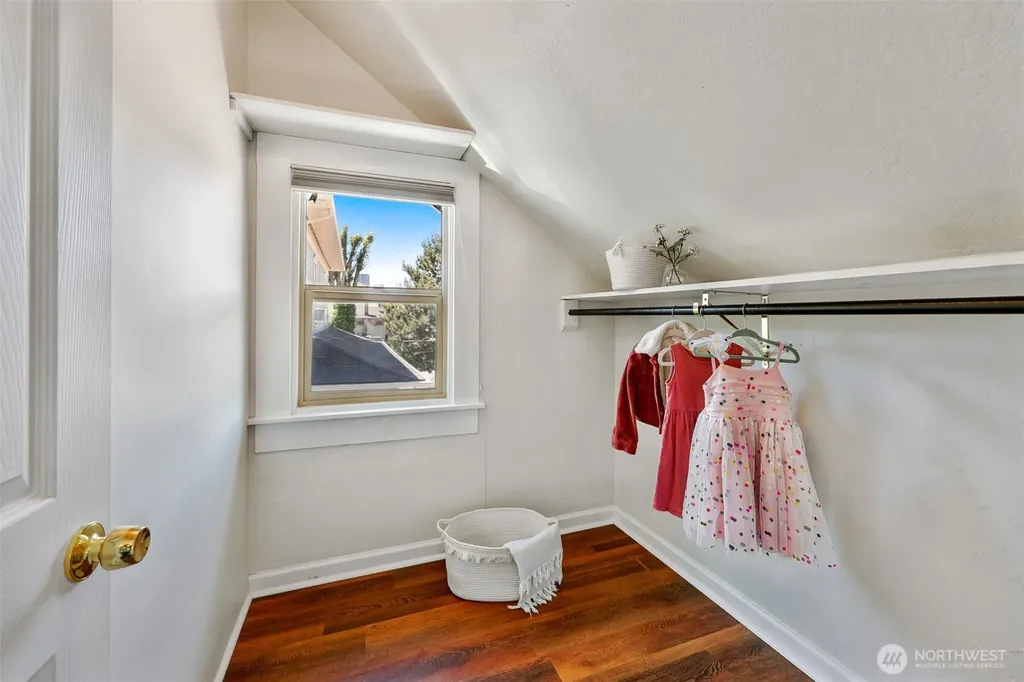 2409 E Alder Street Seattle WA 98122